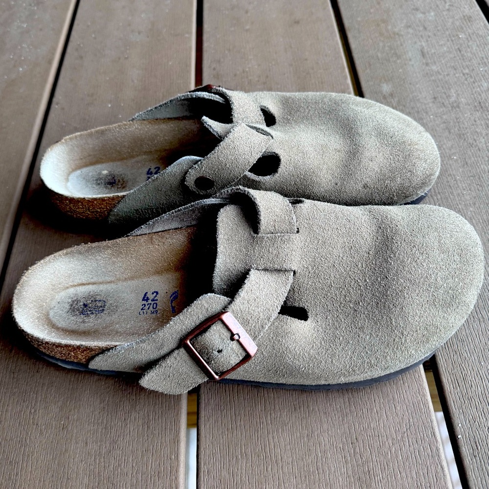 BIRKENSTOCK Soft Footbed BOSTON CLOG in Taupe 
SIZE 42 EUR 9 US > SHIPS FREE